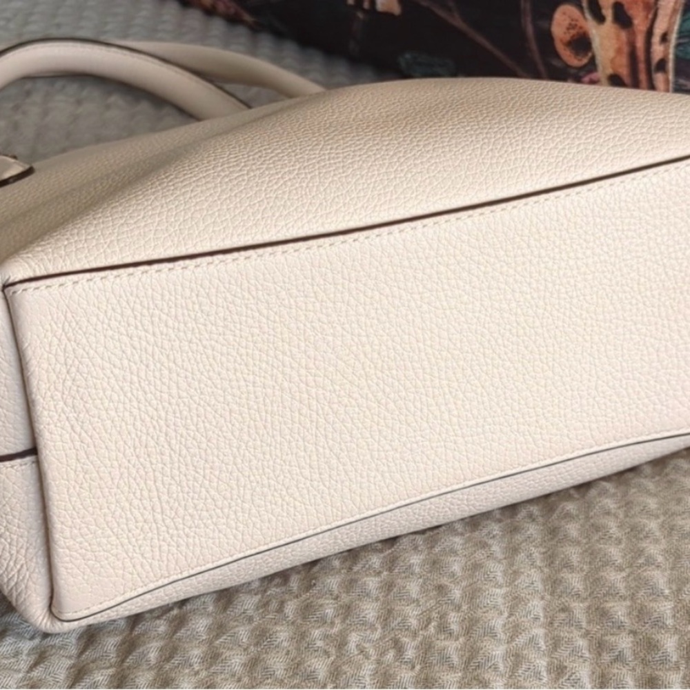 Coach Remi Satchel - Picture 7 of 14